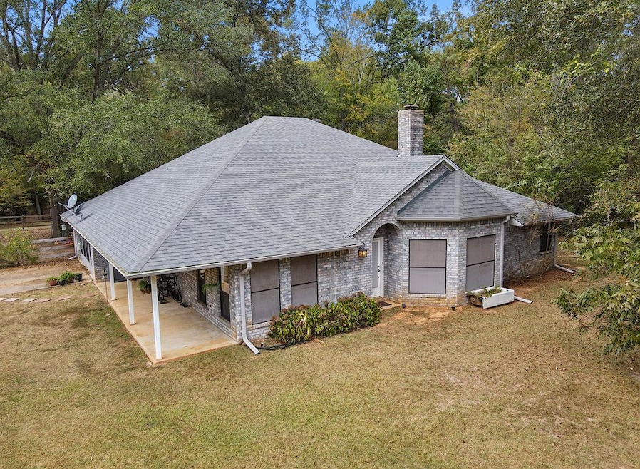 694 Fomby Ln, Texarkana, TX 75501 - photo 1