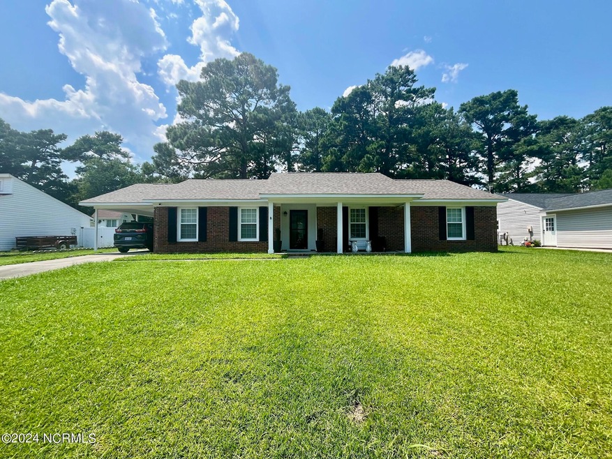 304 Wildwood Dr, Jacksonville, NC 28546 - photo 1