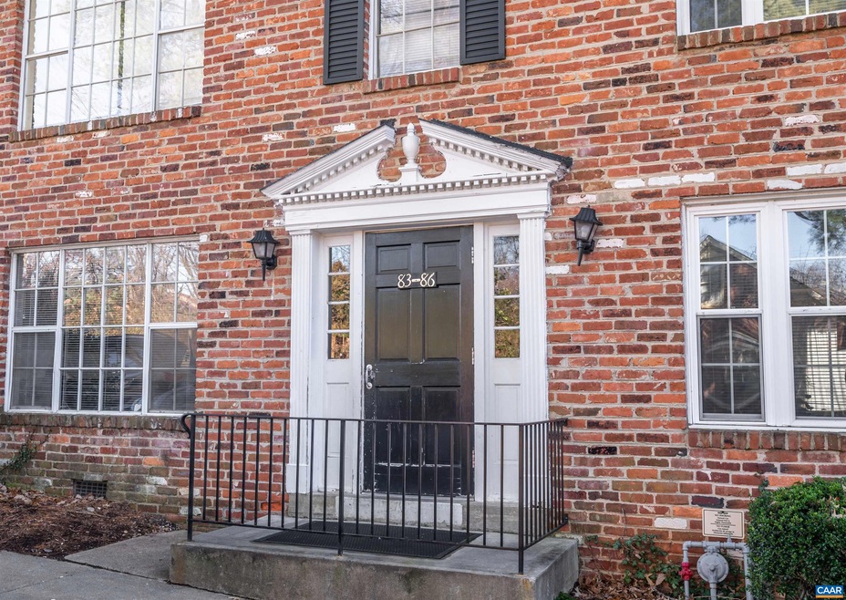 2517 Hydraulic Rd unit 84, Charlottesville, VA 22901 - photo 1