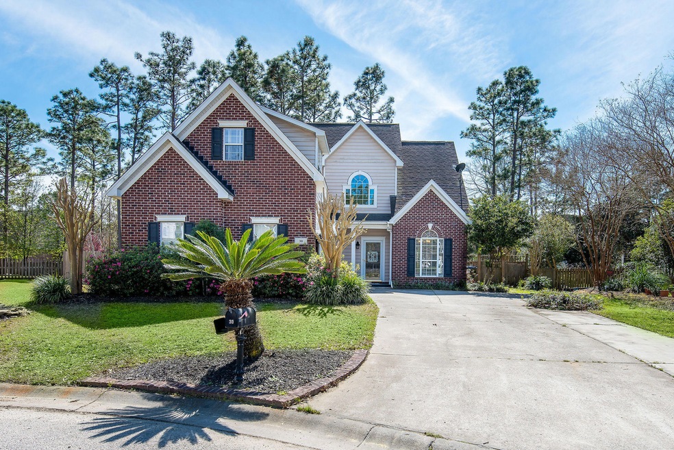 30 Muirfield Front Photo