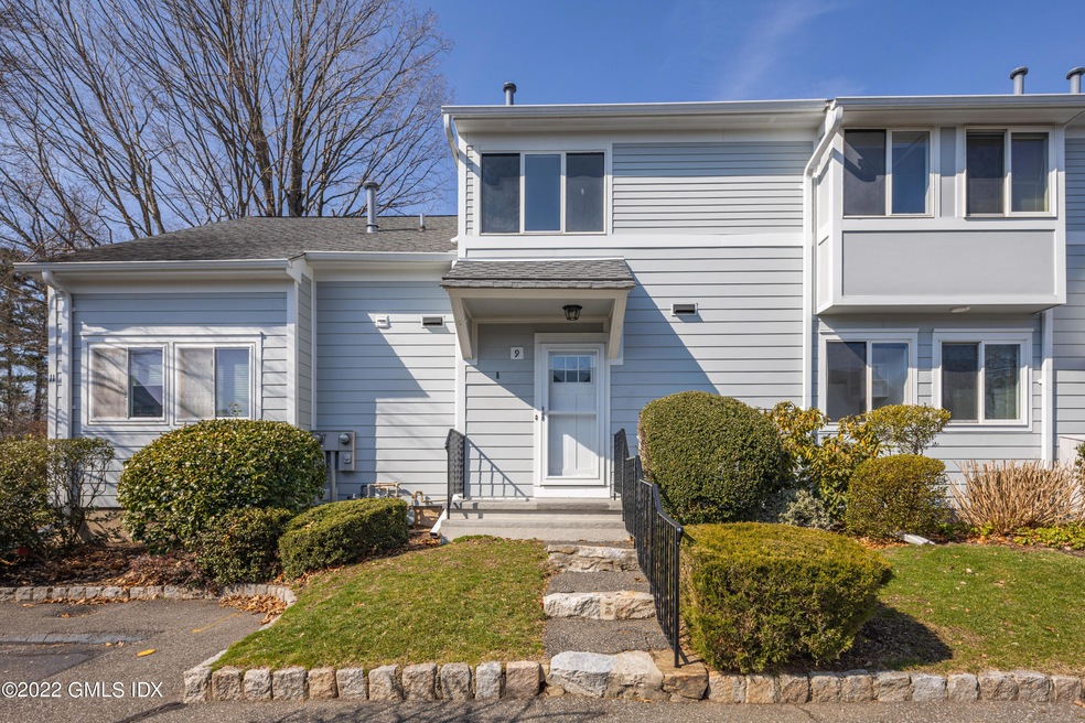 9 Whiffletree Way, Riverside, CT 06878-1