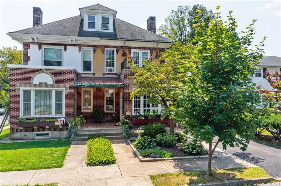 2304 W Fairview St unit 2306, Allentown, PA 18104 - photo 1