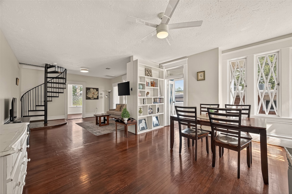 For Rent $1,900/month