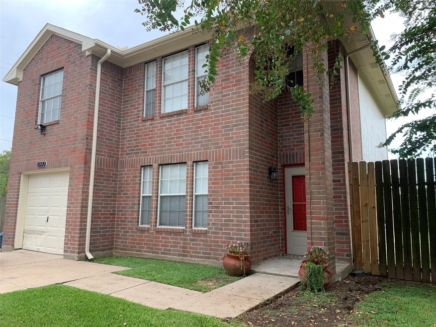 1102 Wilson Dr, Rosenberg, TX 77471 - photo 1