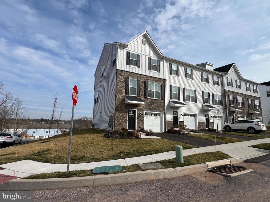 801 Pecan Rd, Spring City, PA 19475 - photo 1