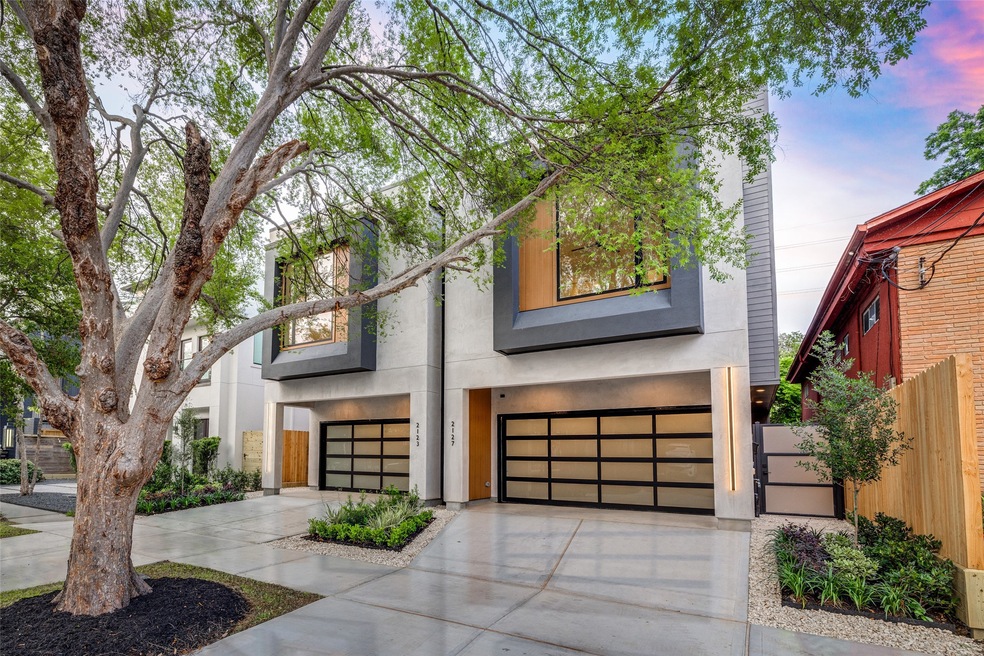 2127 Elmen St, Houston, TX 77019 - photo 1