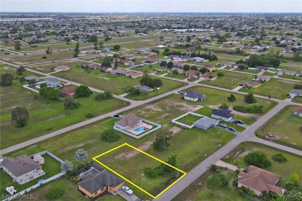 418 NW 18th St, Fort Myers, FL 33993 - photo 1