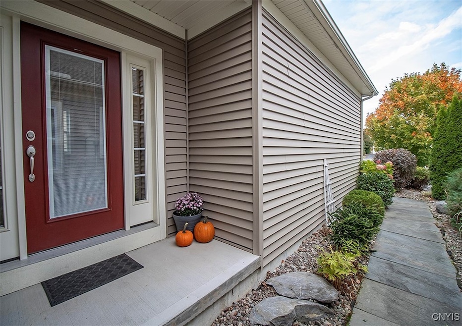 187 Avriel Dr, Fayetteville, NY 13066 - photo 1