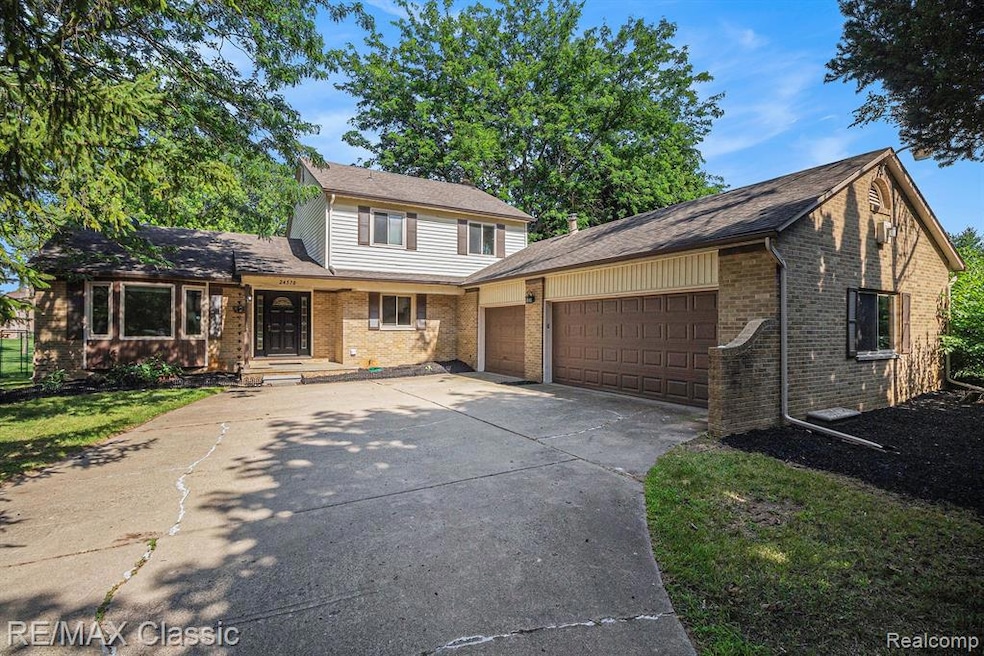 24570 Dinser Dr, Novi