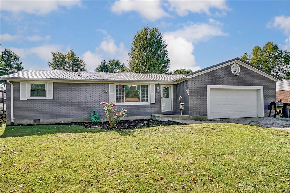 5473 Maple Grove Ave, Blanchester, OH 45107 - photo 1