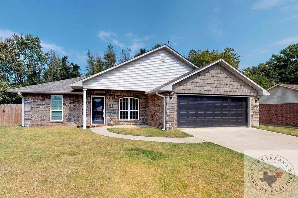 1004 Jordan Ln, Texarkana, TX 75503 - photo 1