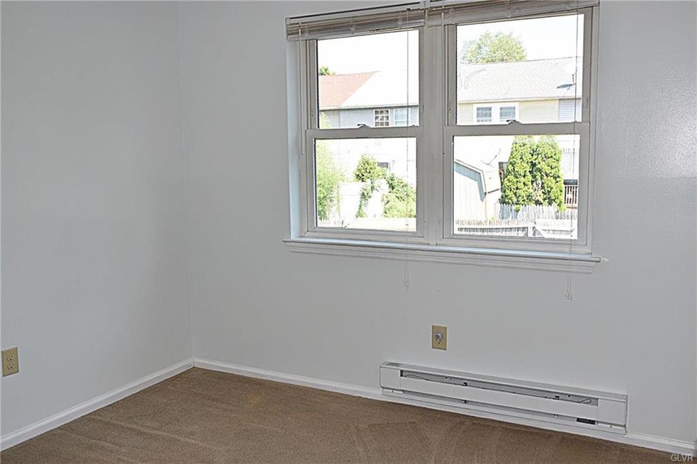 535 Colonial Dr, East Greenville, PA 18041 - photo 1