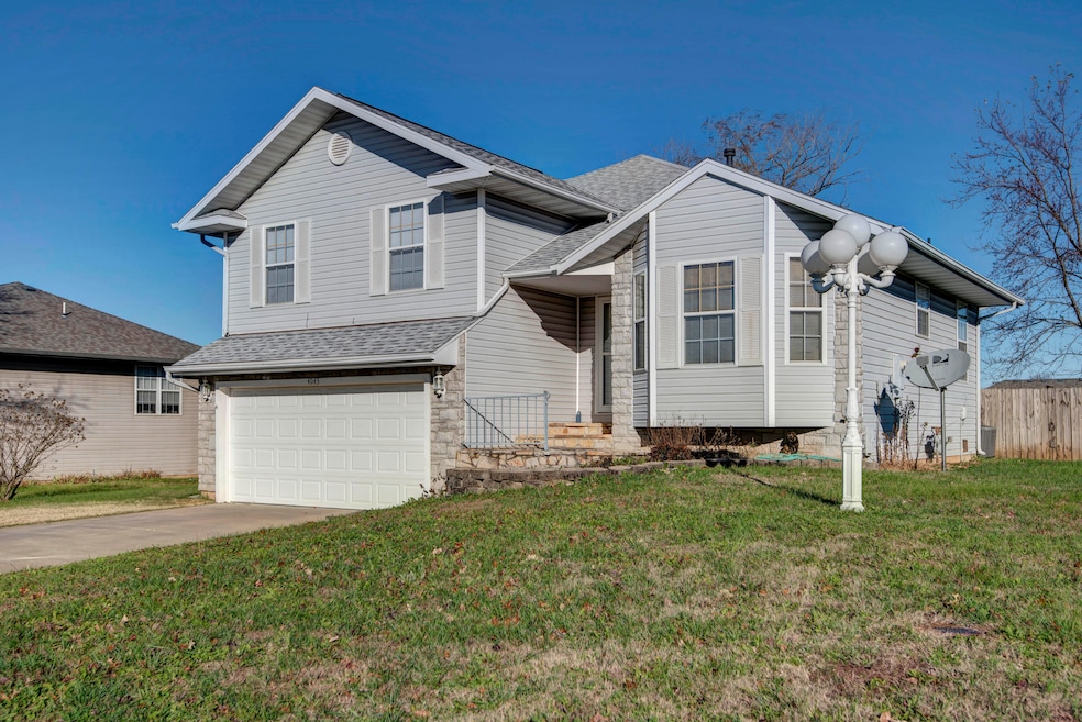 4043 W Portland St, Springfield, MO 65807 - photo 1