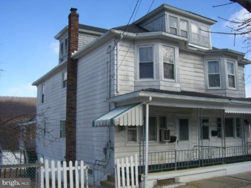 251 W Early Ave, Coaldale, PA 18218 - photo 1