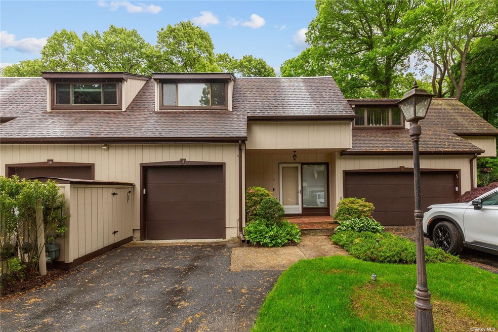 12 Cedar Ln N, Glen Head, NY 11545 - photo 1