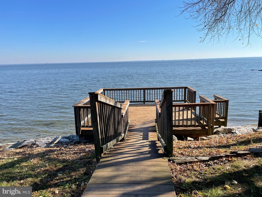 4190 Carroll Dr, Edgewater, MD 21037 - photo 1