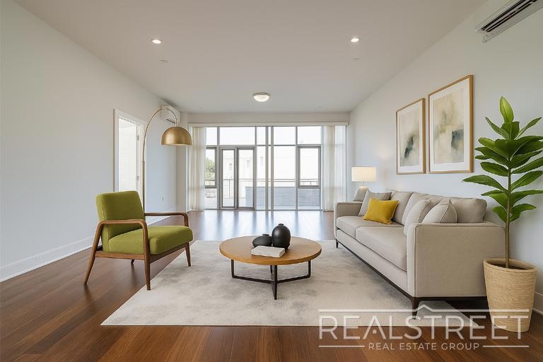 90-02 Queens Blvd unit 515, Elmhurst, NY 11373 - photo 1