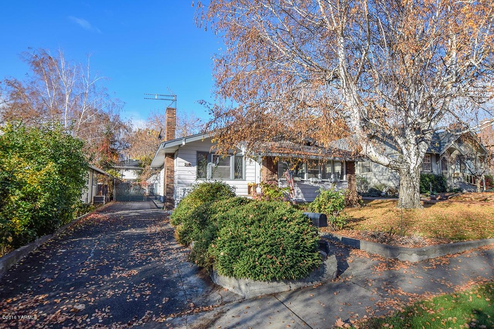 210 S 15th Avenue - Yakima, WA 98902