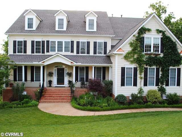 Exterior Front - All of the charm of cottage - wit