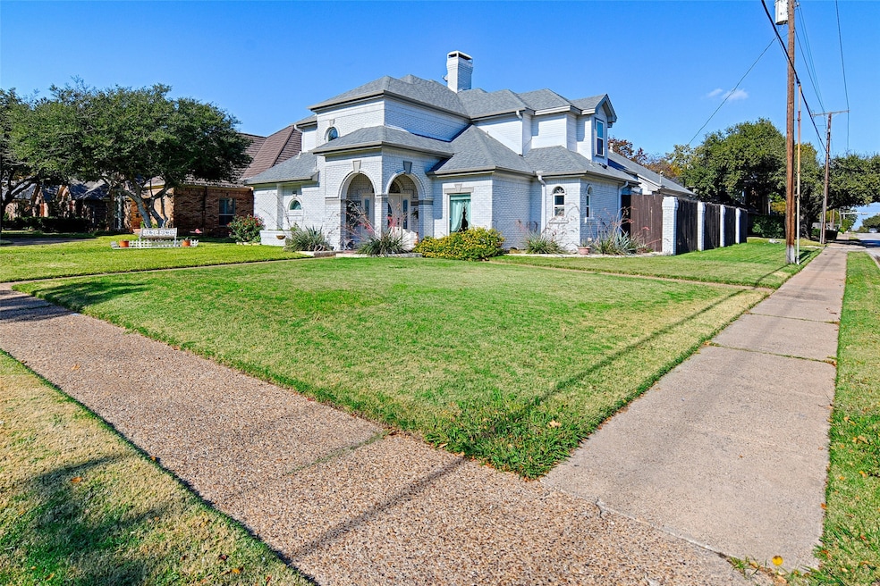 501 Farine Dr, Irving, TX 75062 - photo 1