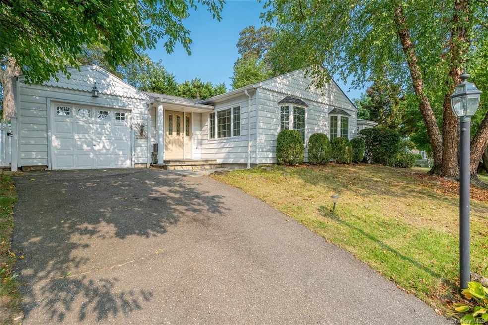 92 Roundhill Dr, Yonkers, NY 10710 - photo 1