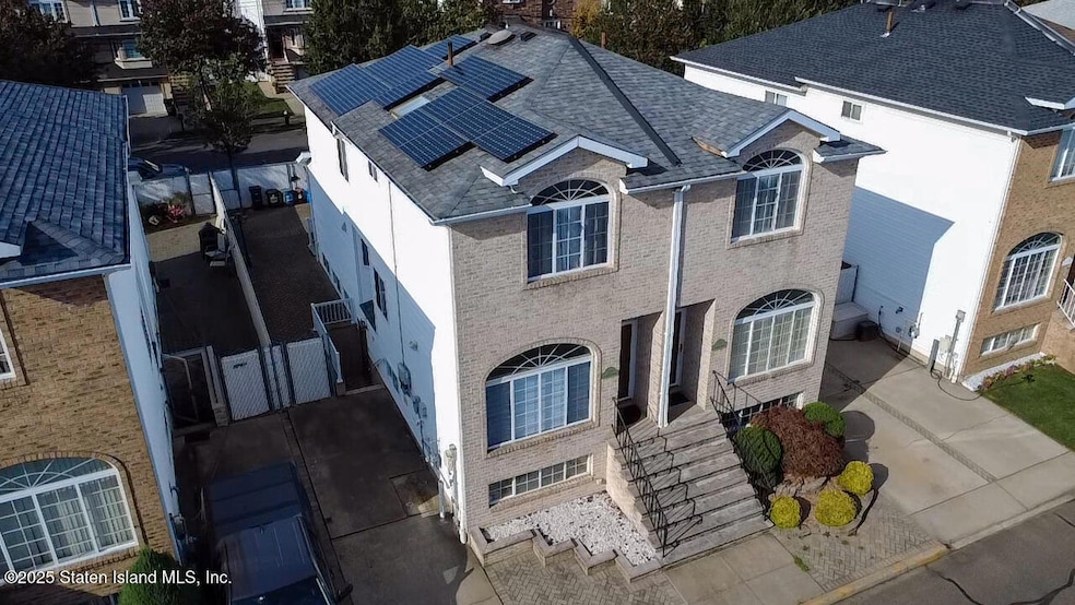 Under Contract $799,500