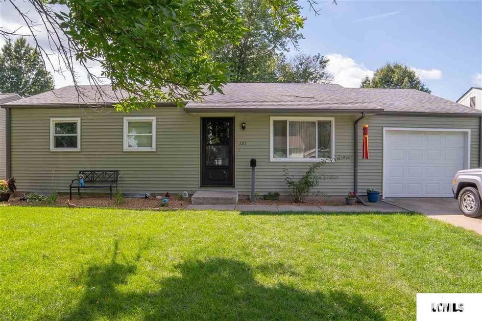 121 Debruler Dr, Lincoln, IL 62656 - photo 1