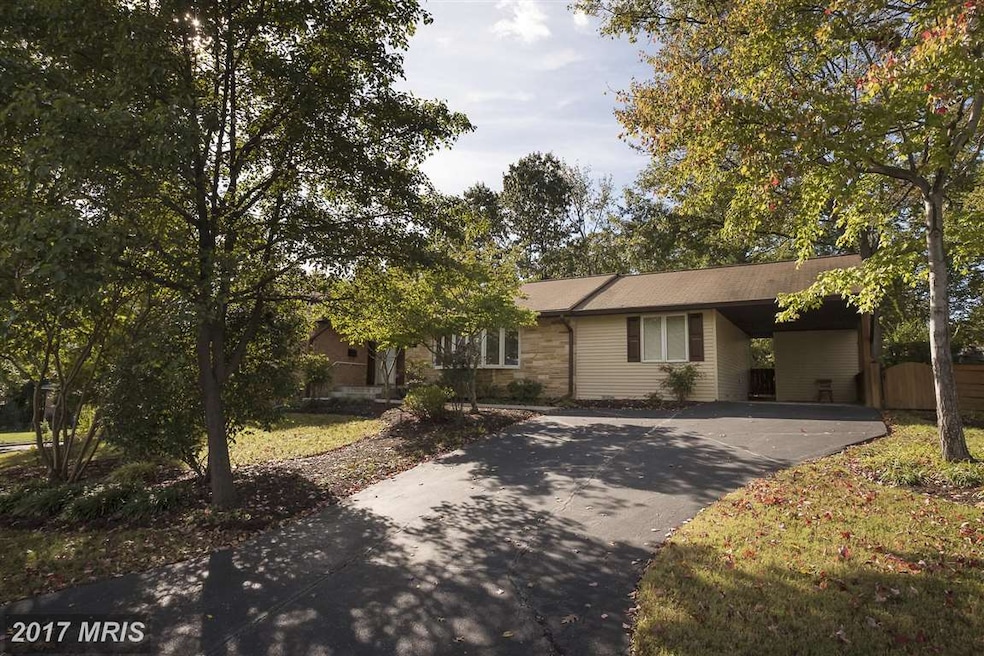 12910 Forest View Dr, Beltsville, MD 20705 - photo 1