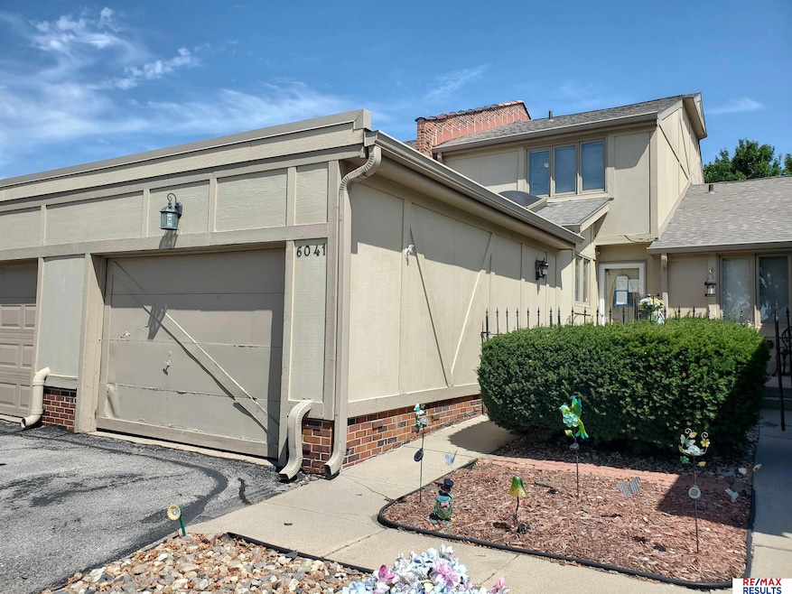 6041 Oak Hills Dr unit 3, Omaha, NE 68137 - photo 1