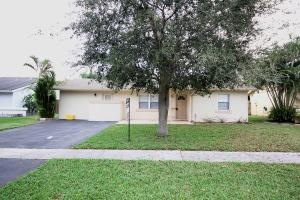 9754 Saddlebrook Dr, Boca Raton, FL 33496 - photo 1