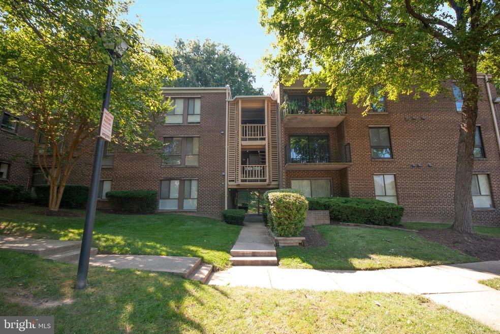 17804 Buehler Rd unit 146, Olney, MD 20832 - photo 1