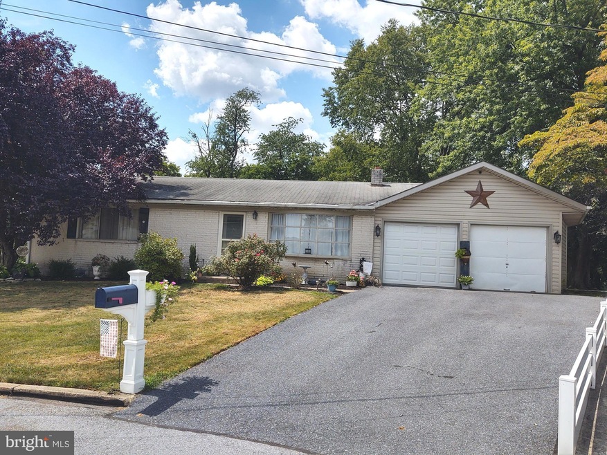 5900 Huntingdon Cir, Harrisburg, PA 17111 - photo 1