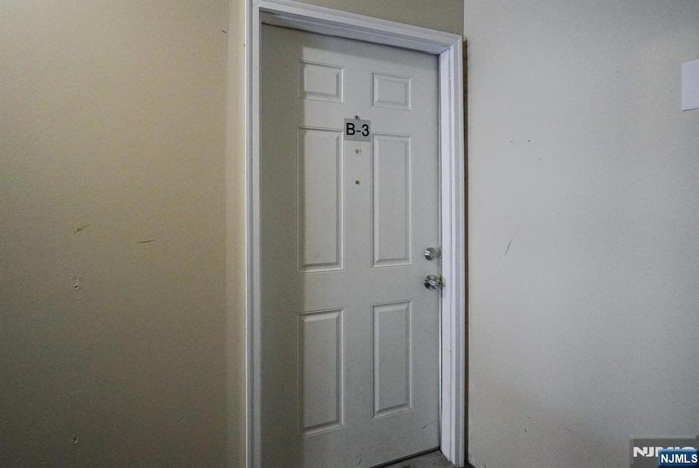 600 N 6th St unit B3, Newark, NJ 07107 - photo 1