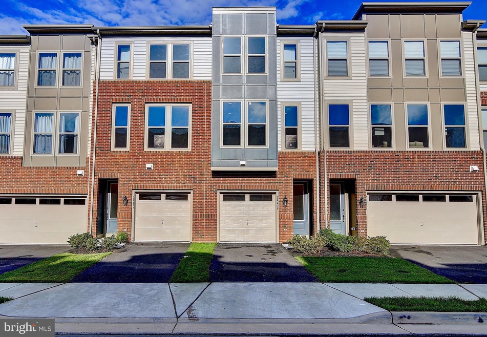 24475 Laurel Thicket Terrace, Sterling, VA 20166 - photo 1