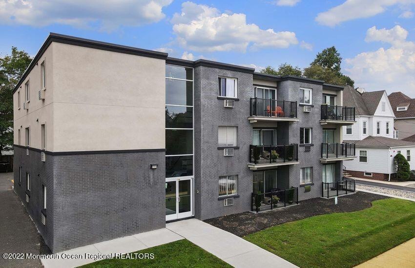 21 Leroy Place Front