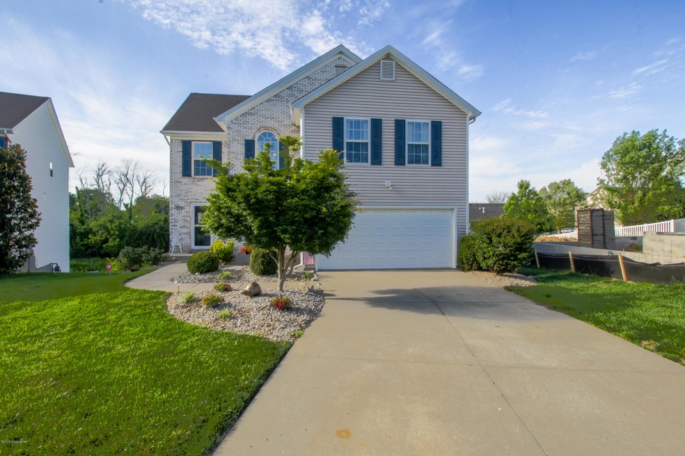 9711 Evanwood Ct, Louisville, KY 40228 - photo 1