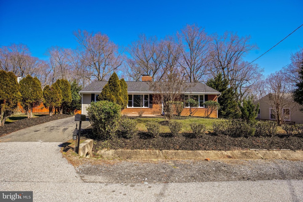 13500 Harrison Ave, Fort Washington, MD 20744 - photo 1