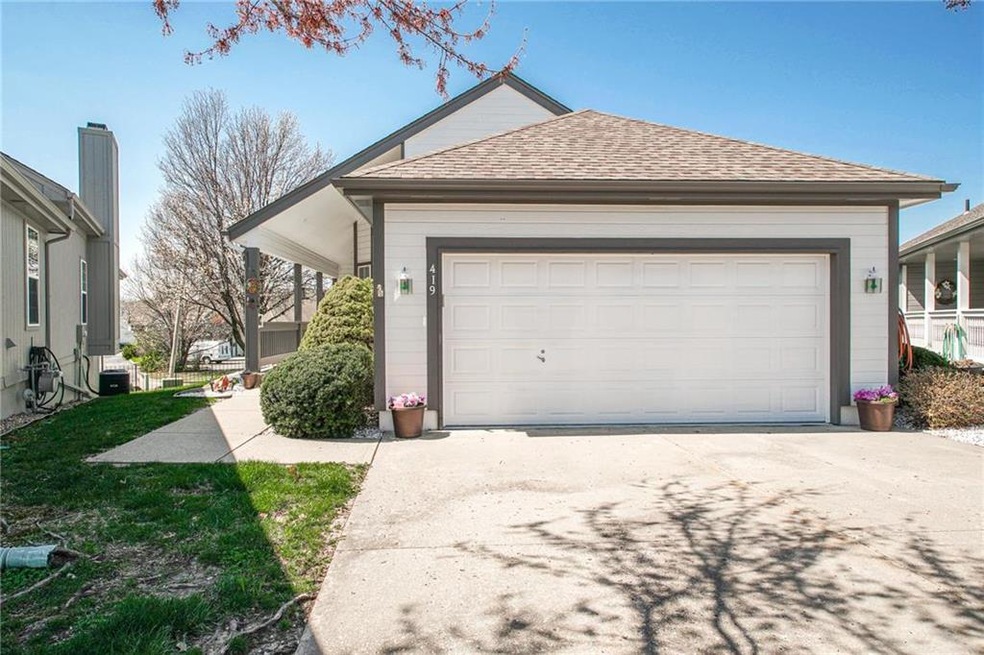 419 NW Wimbleton Ct, Blue Springs, MO 64014 - photo 1