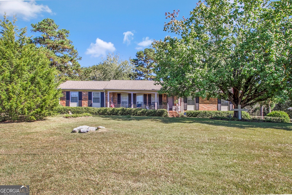 One level brick ranch in popular North Macon neigh