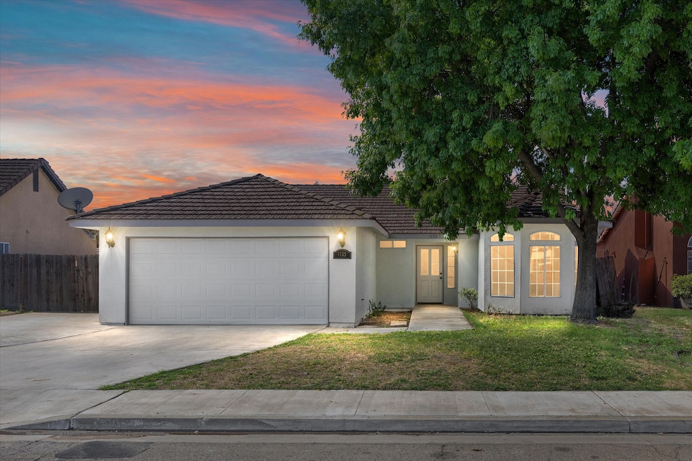 01-Illuminate Photography - 1153 W Fores