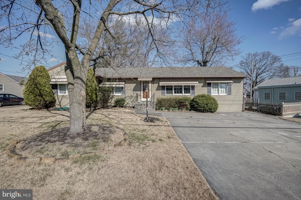 1 Warwick Rd, Stratford, NJ 08084 - photo 1