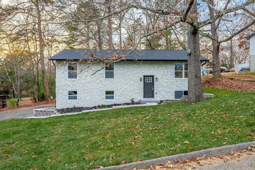 2414 Leann Cir, Chattanooga, TN 37406 - photo 1