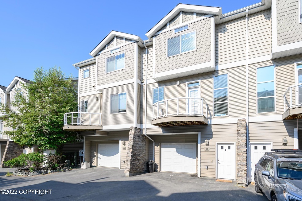 2163 W 29th Ave