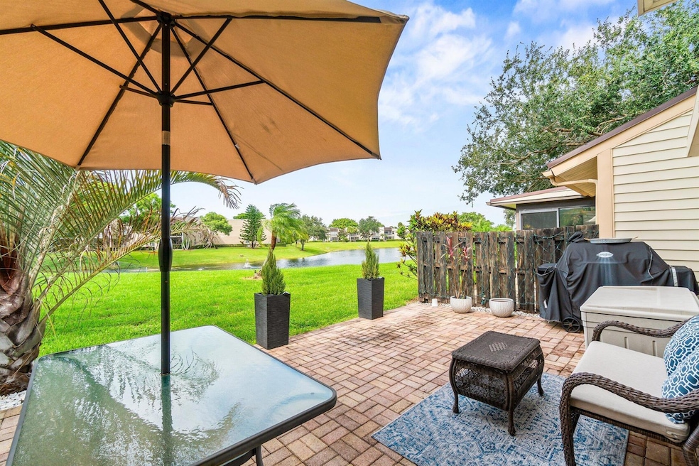 2738 Casa Way, Delray Beach, FL 33445 - photo 1