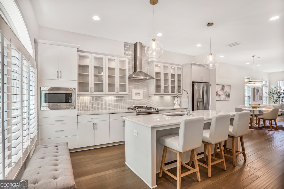 4202 Deming Cir, Sandy Springs, GA 30342 - photo 1