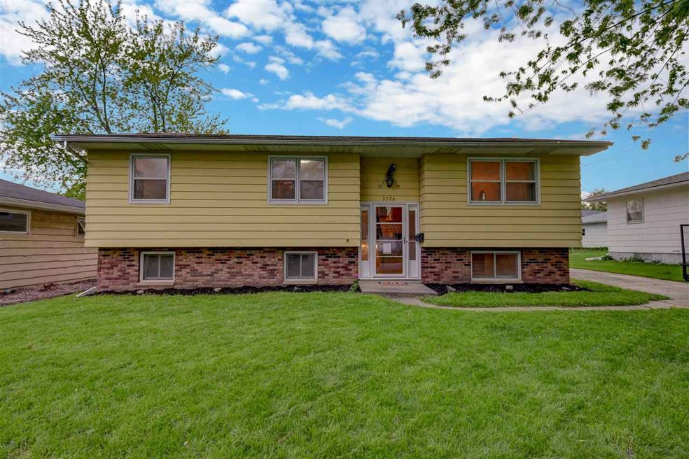 3326 Randolph St, Waterloo, IA 50702 - photo 1