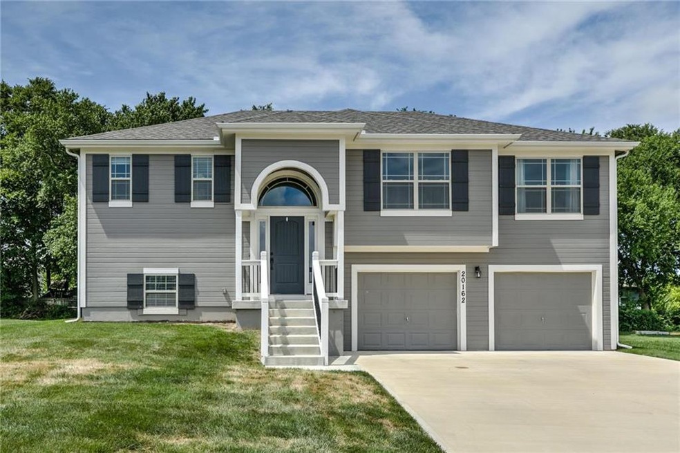 20162 W 220th Terrace, Spring Hill, KS 66083 - photo 1