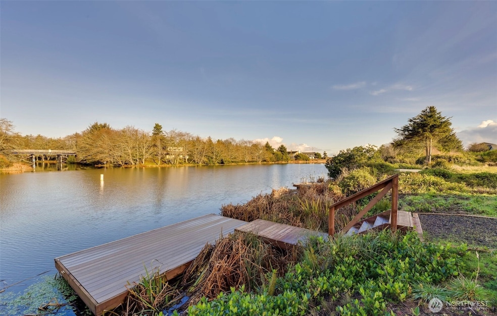 1006 Point Brown Ave SE, Ocean Shores, WA 98569 - photo 1