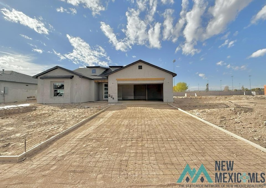 2526 Segovia Ct, Carlsbad, NM 88220 - photo 1