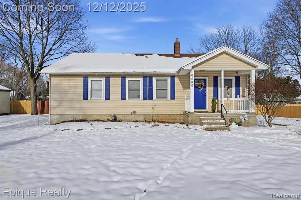 6080 Northrup Dr, Waterford, MI 48329 - photo 1